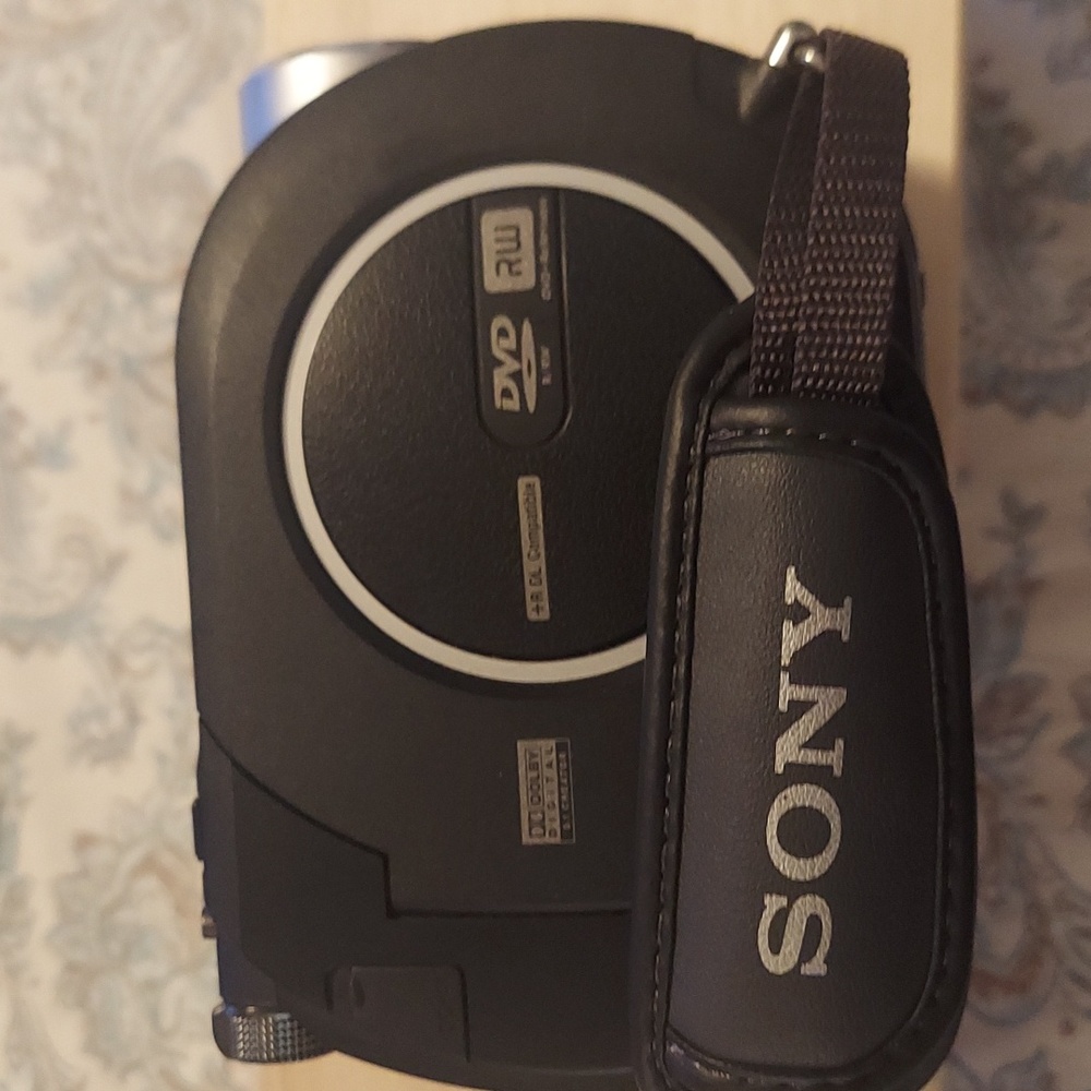Sony Handycam DCR DVD 308 camera